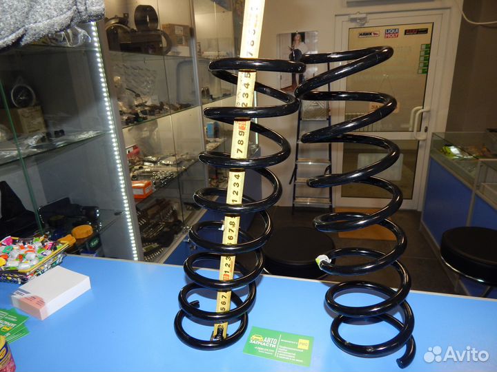 Задние усиленные пружины на Ford Focus SD HB SW