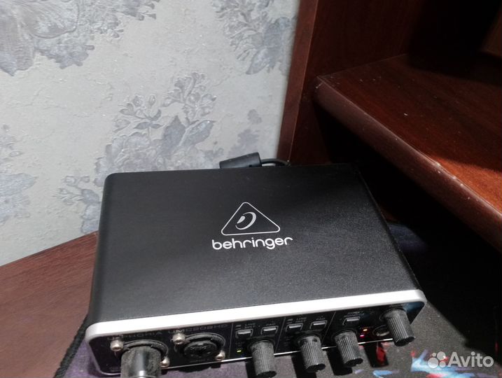 Аудиокарта Behringer UMC202HD