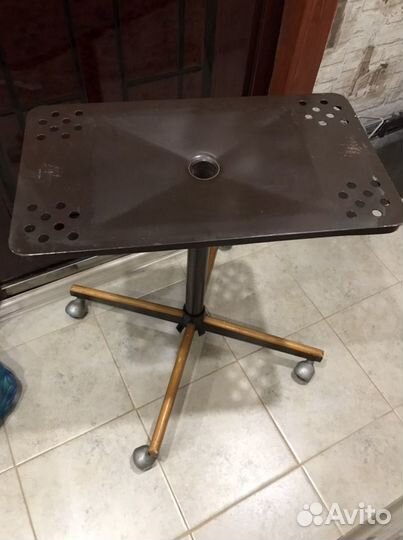 Подставка для телевизора