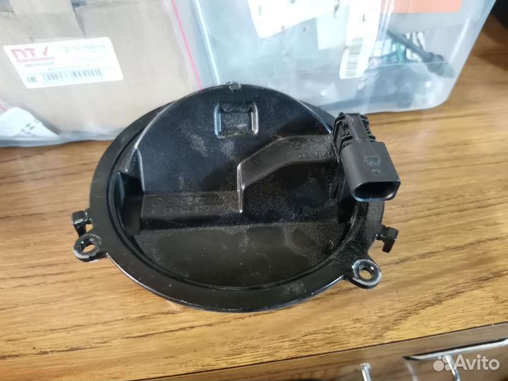 Кнопка открывания багажника passat B6