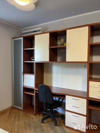 Стол на 2 рабочих места с шкафом