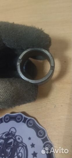 Обоима подшипника вторичного вала на восход