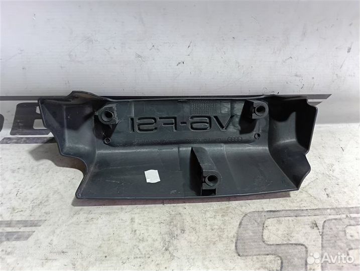Крышка двигателя декоративная Audi A3 2003
