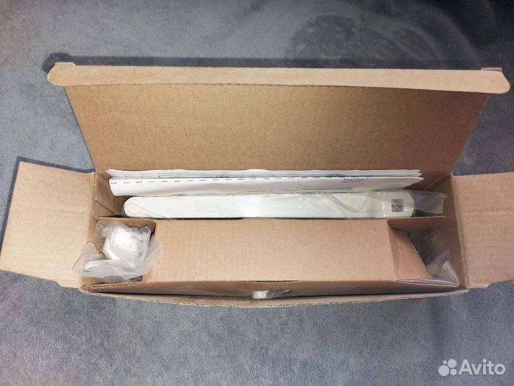 Новый доводчик дверной верхний Apecs белый