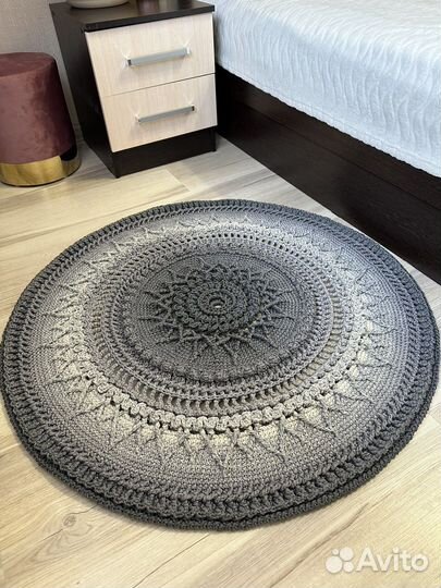 Ковер ручной работы с полиэфирного шнура