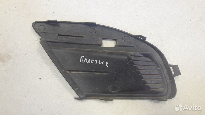 Заглушка бампера передняя правая LADA Largus