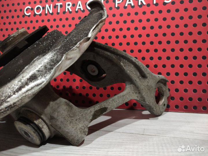 Кулак задний правый Porsche Macan 95B 2017