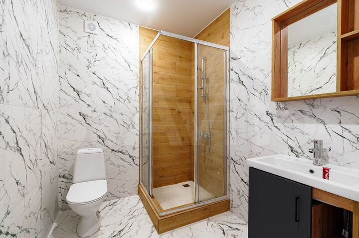 Дом 180 м² на участке 8 сот.