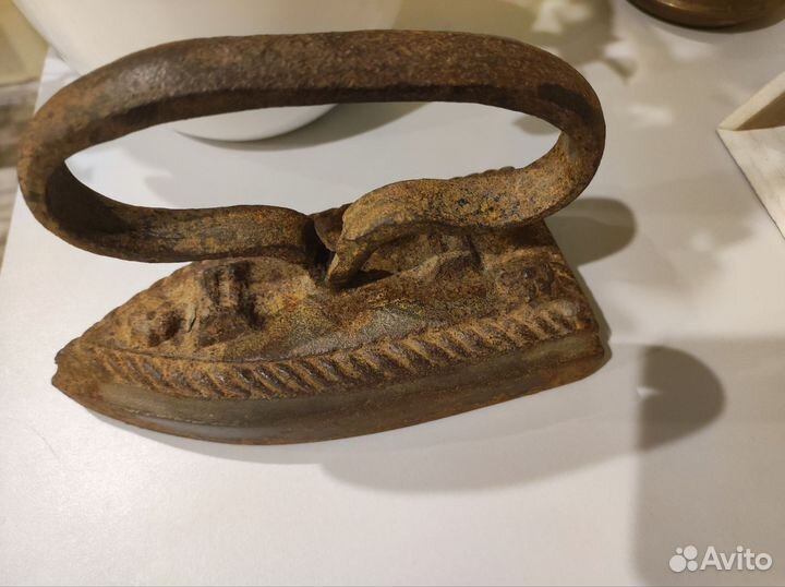 Утюг чугунный старинный