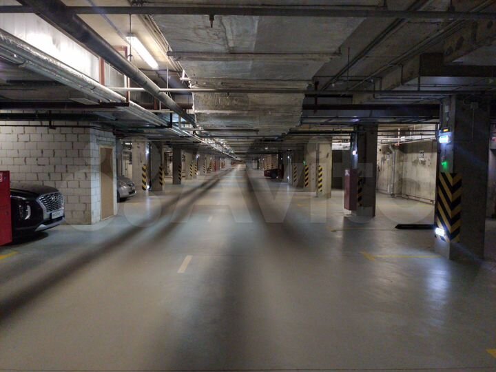 Машиноместо, 14 м²