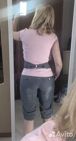 Продам женский костюм 42