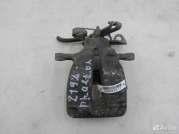 Суппорт задний правый Volkswagen Phaeton 3D