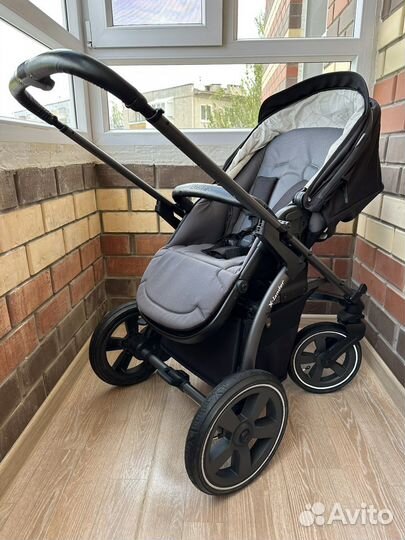 Прогулочная коляска с реверсивным блоком X-Lander