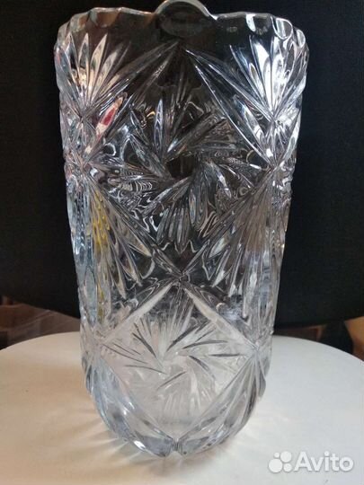 Ваза хрустальная для цветов