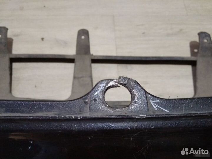 Бампер передний Toyota