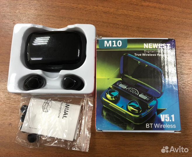 Беспроводные наушники M10 с Power bank, 2000 мАч
