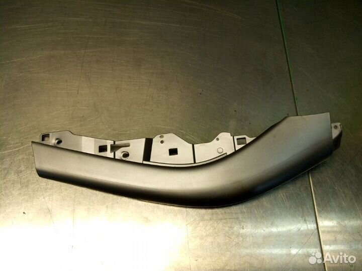 Накладка консоли правая Mitsubishi Outlander Xl