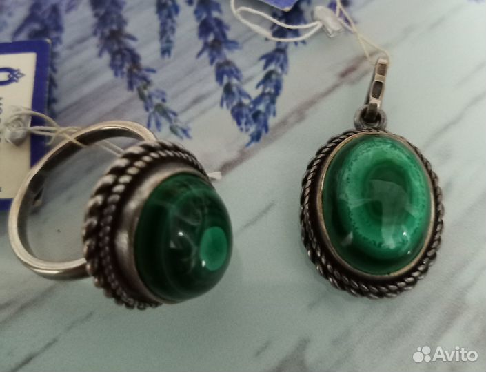 Серебряное кольцо и кулон с малахитом925 пробы