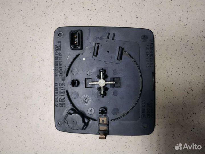 Вставки зеркала Mercedes 124