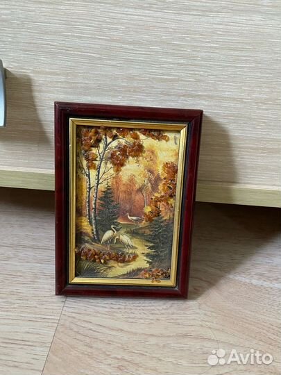 Панно из янтаря