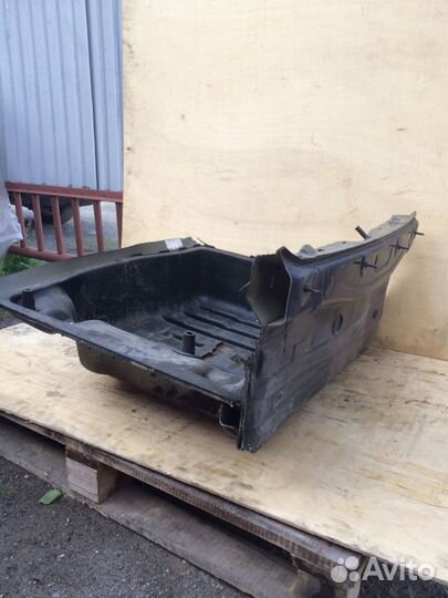 Тазик под запасное колесо Volkswagen Passat b7