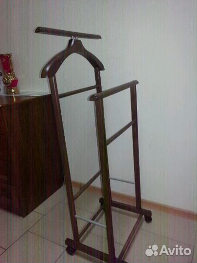 Вешалка для одежды напольная