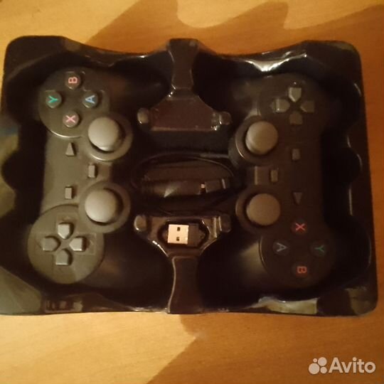 Приставка в которой 10 000 игр в пикселях