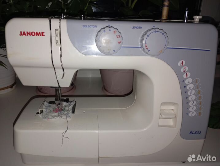 Швейная машина janome