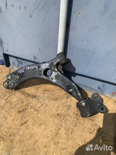 Рычаг передний правый нижний стальной Volvo S60 2P