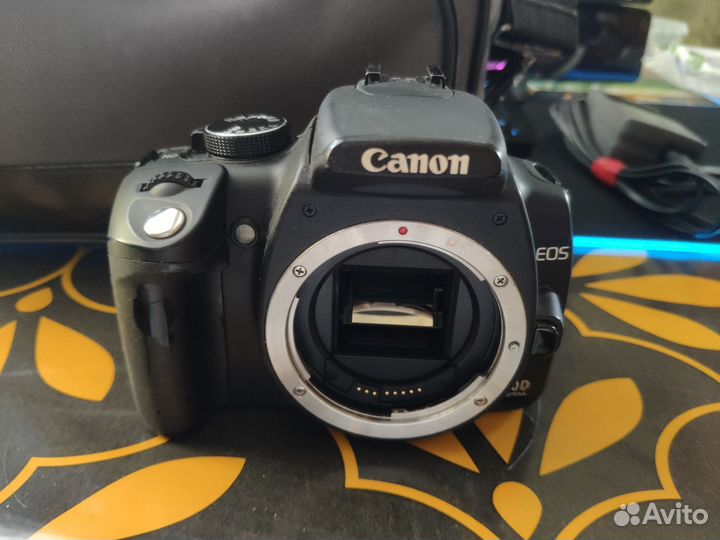 Зеркальный фотоаппарат Canon 350D без объектива