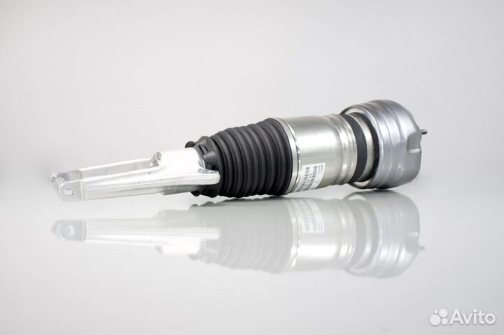 Пневмостойка Порше Панамера передняя правая оригин