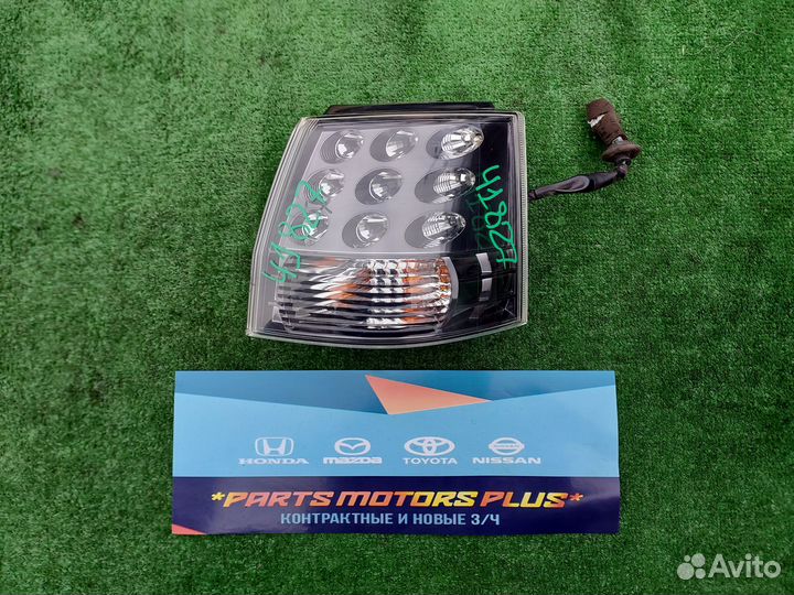 Фонарь задний правый Mitsubishi Outlander CW XL