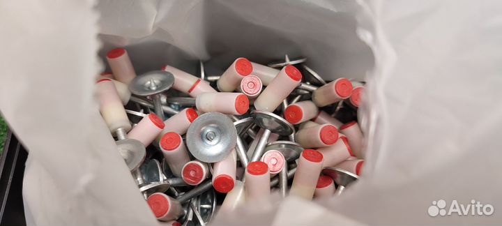 Пневматический пистолет для гвоздей. Дюбеля 100