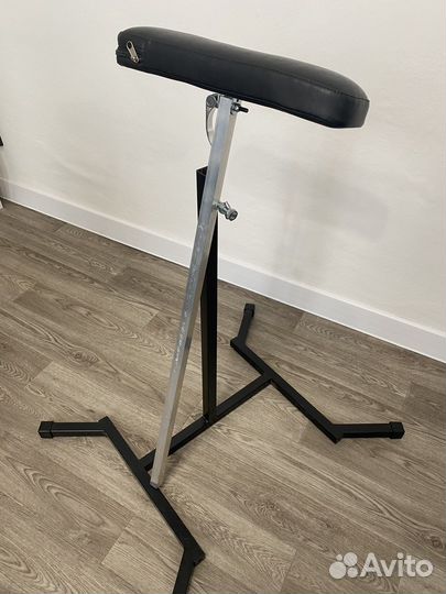 Подставка под голову для бритья