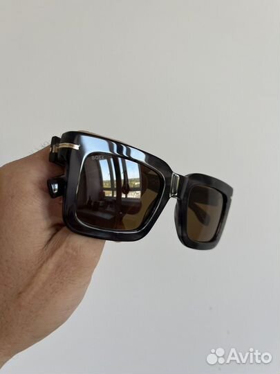 Солнцезащитные очки boss