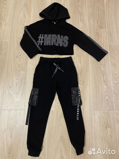 Костюм на девочку 140-146