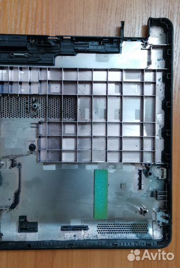 Поддон для ноутбуков HP 15-*** / 250 G6 / 255 G6