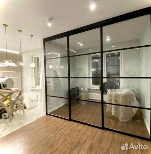 Стеклянная перегородка