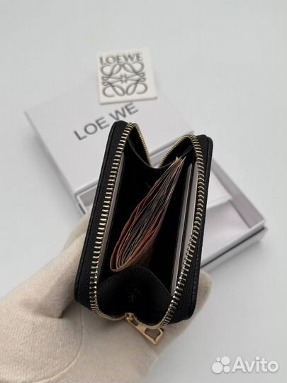 Кошелек Loewe – аксессуар для успешных и уверенных мужчин