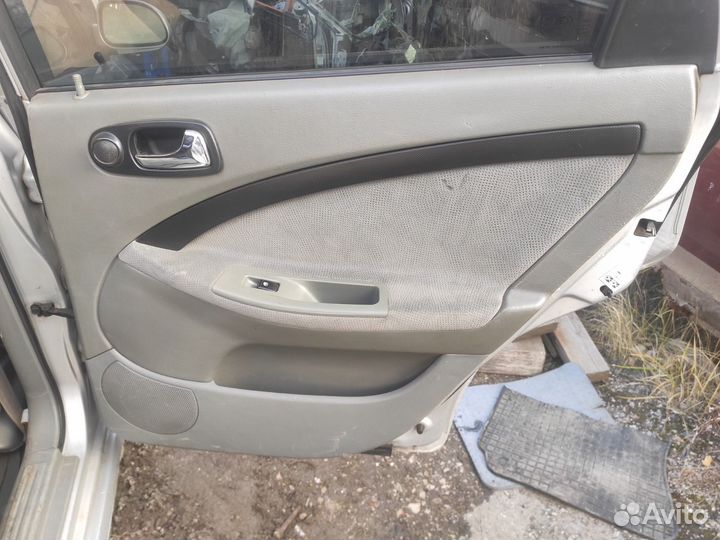 Обшивка двери задняя правая Chevrolet Lacetti