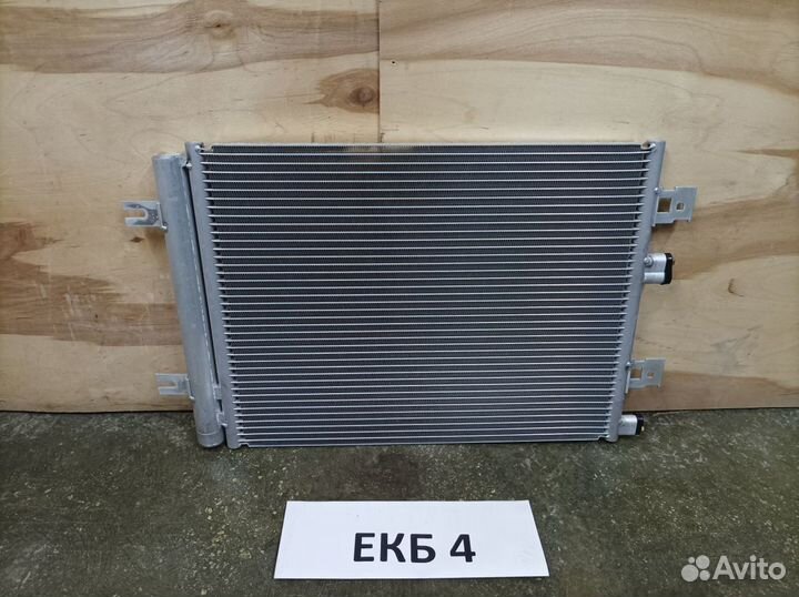 Радиатор кондиционера Ниссан Альмера