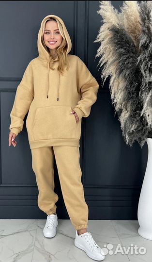 Спортивный костюм женский новый на флисе