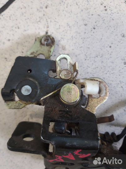 Замок крышки багажника Subaru Forester SH EJ20