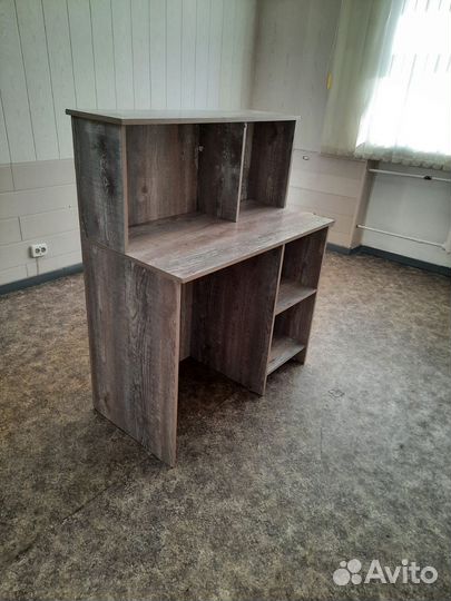 Стойка ресепшн