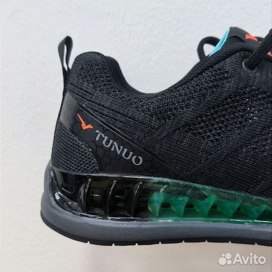 Кроссовки Tunuo
