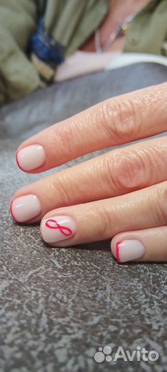 Мастер маникюра и педикюра