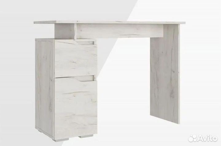 Письменный стол