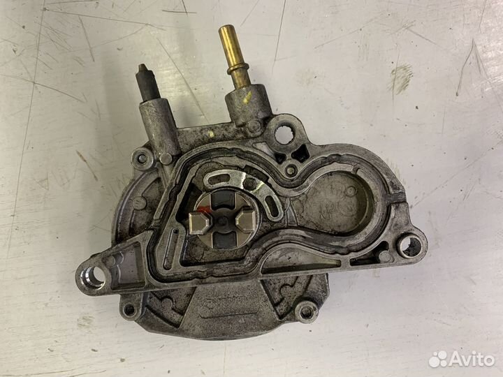 Б/У Насос вакуумный Opel Astra H, J, Zafira B