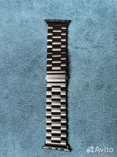 Металлический ремешок на часы apple watch