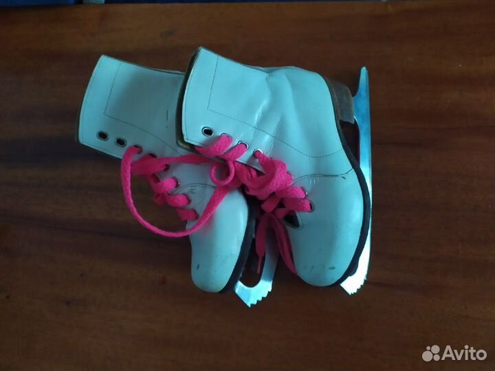 Коньки фигурные